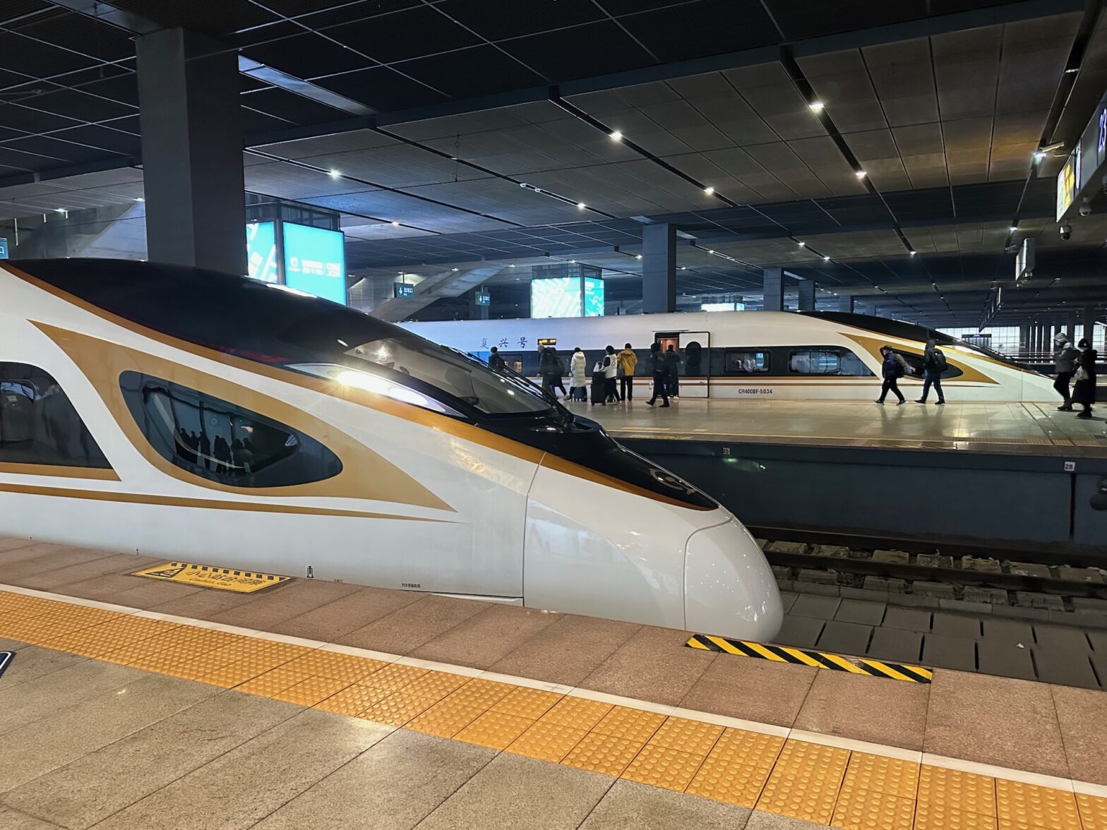 A picture of High Speed trains at Tianjin West railway station